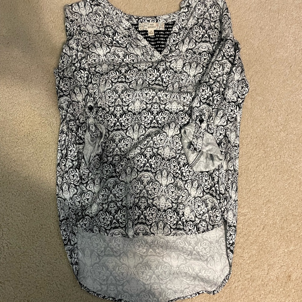 Pink Republic Quarter Sleeve - Picture 1 of 4